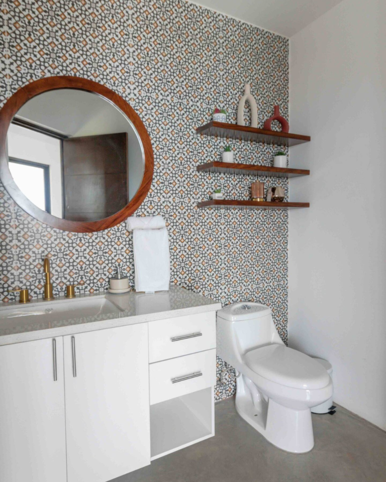 el santuario odisea latina  3