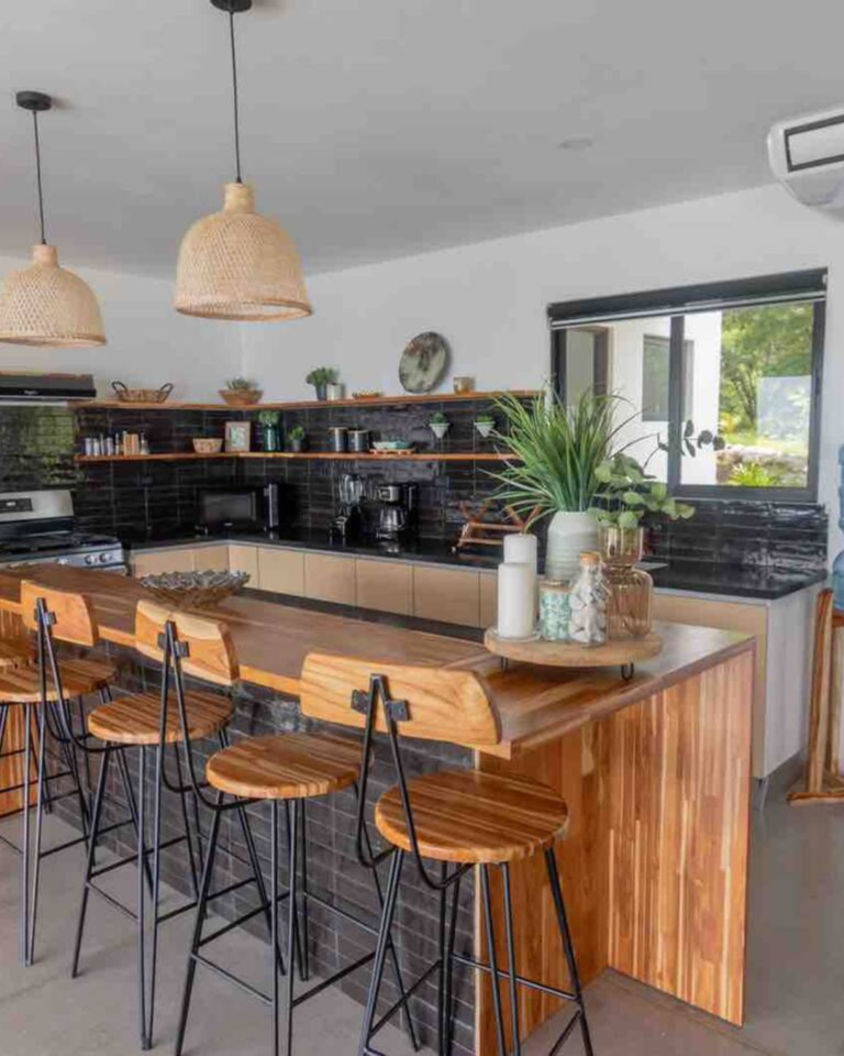 el santuario odisea latina  6